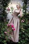 Sonja Fellner Dorit Garden of Eden Dirndl Hochzeitsdirndl Couturedirndl Modefoto